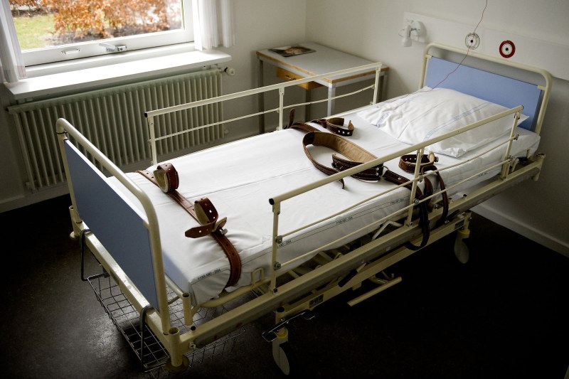 IDLE MENTAL HOSPATAL TYCOON