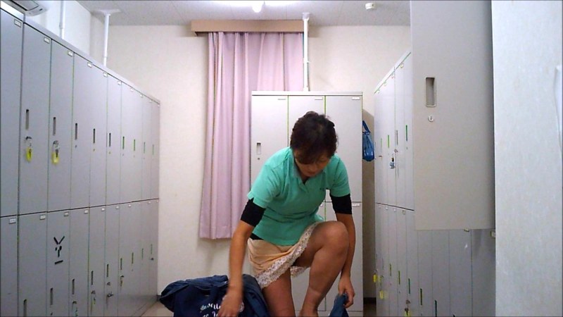 Naked women at Tencale Locker