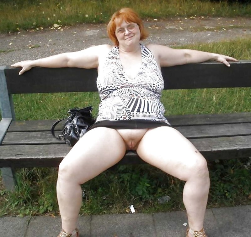 Hairy women without panties