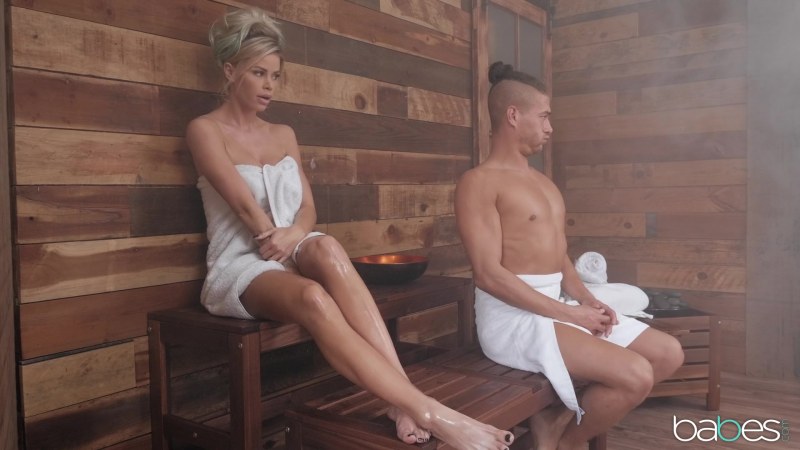 Solo Lucy Wilde in the sauna