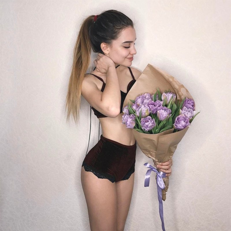 Sasha Chistova Figure