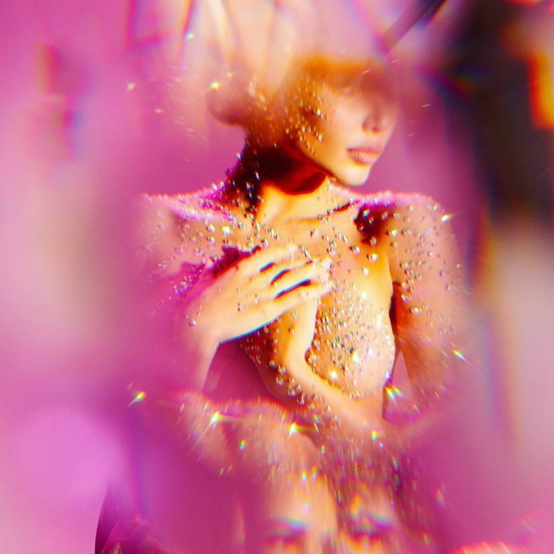 Photo shoot nude in sparkles