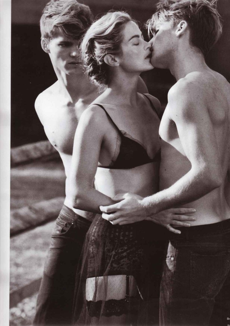 "Threesome", 2011