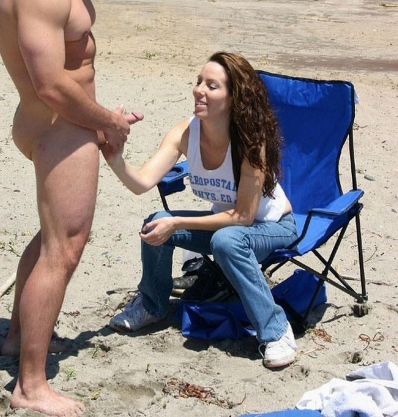 Shemales on the beach masturbation