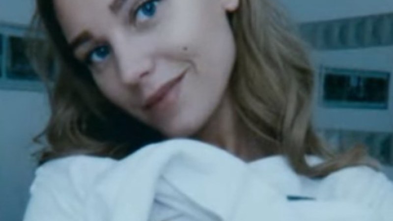 Christina Asmus legs