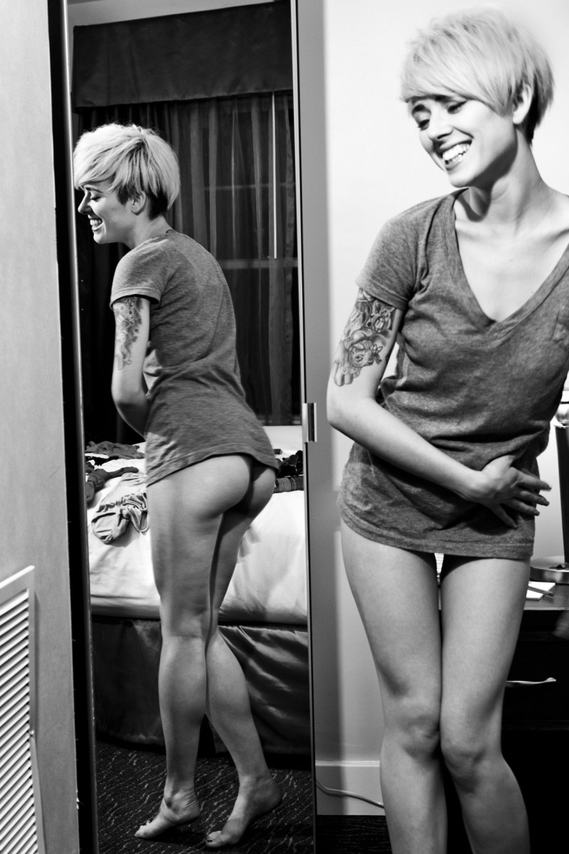 Naked small with a short haircut