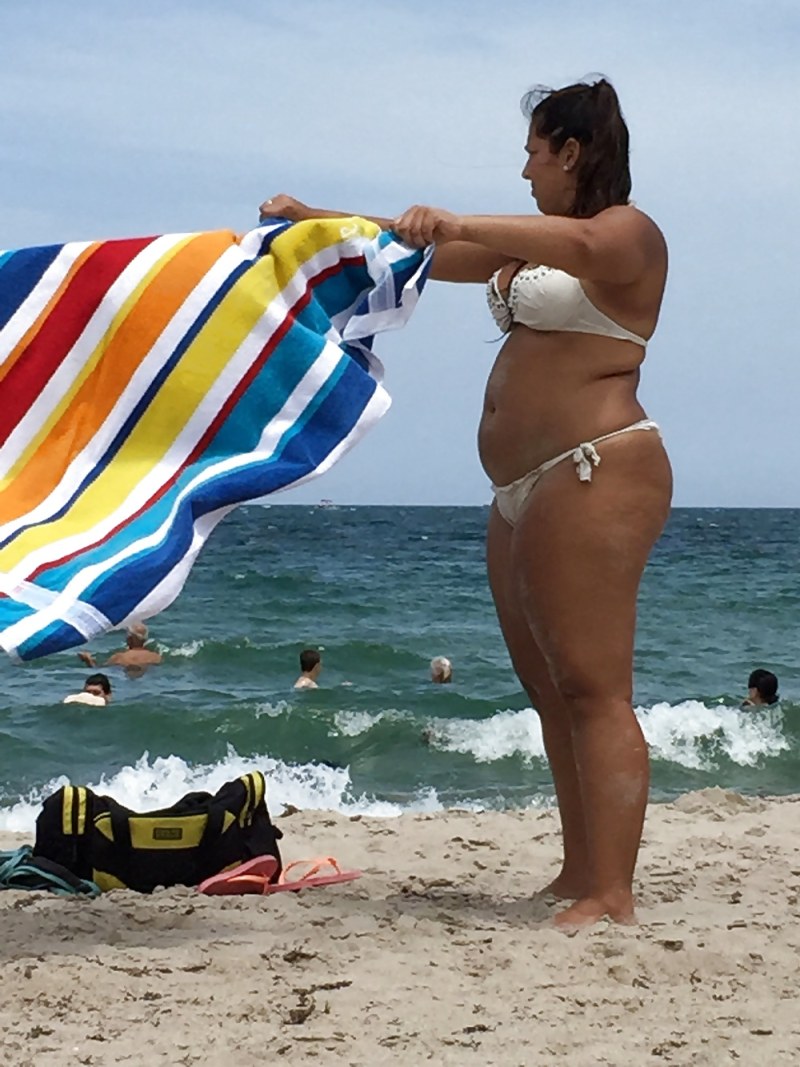 BBV on the beach without complexes