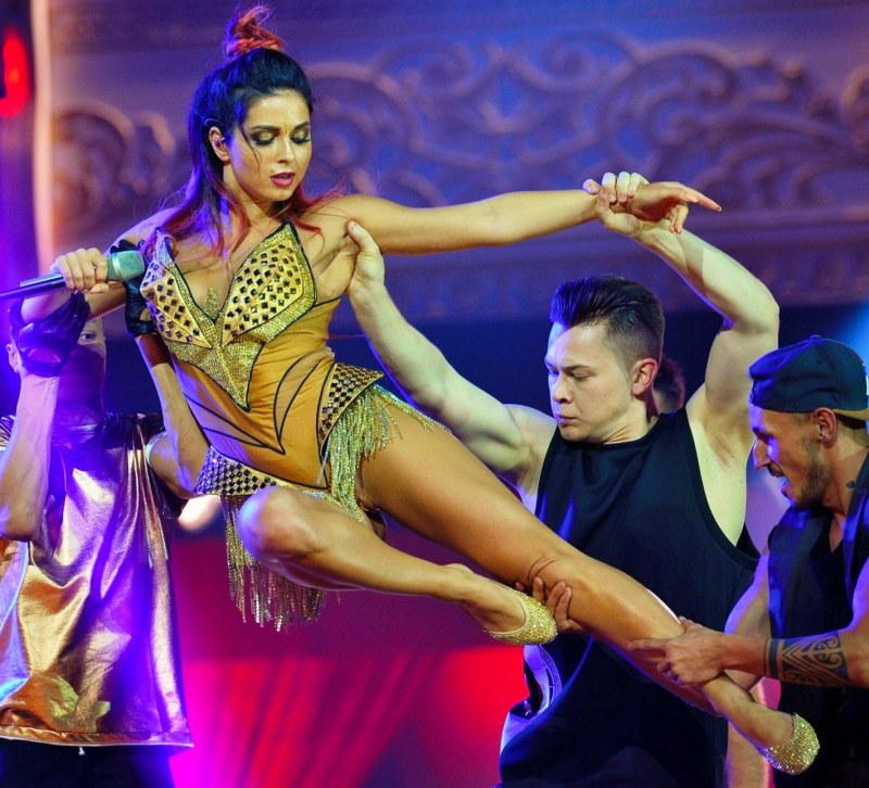 Naked Nyusha spreads his legs