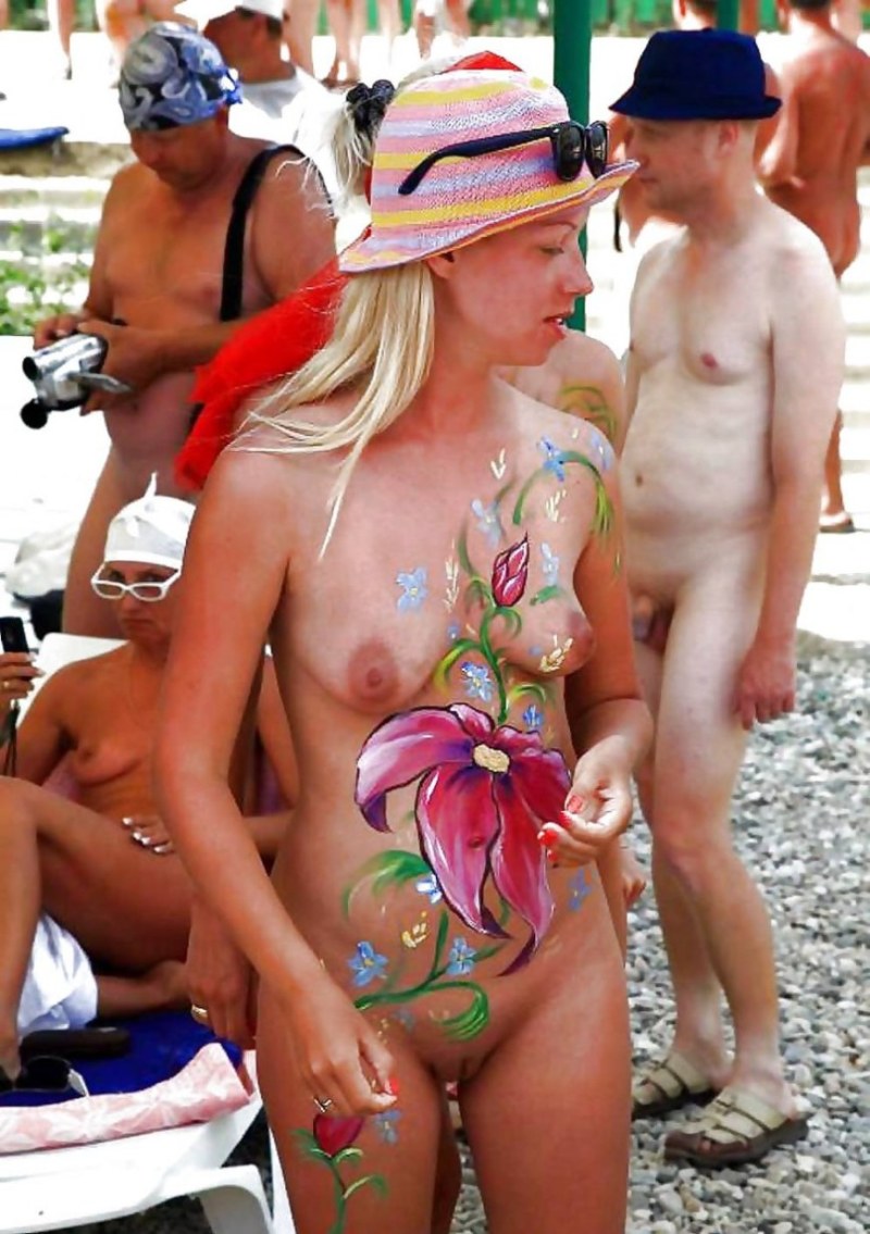 Public fuck on the beach