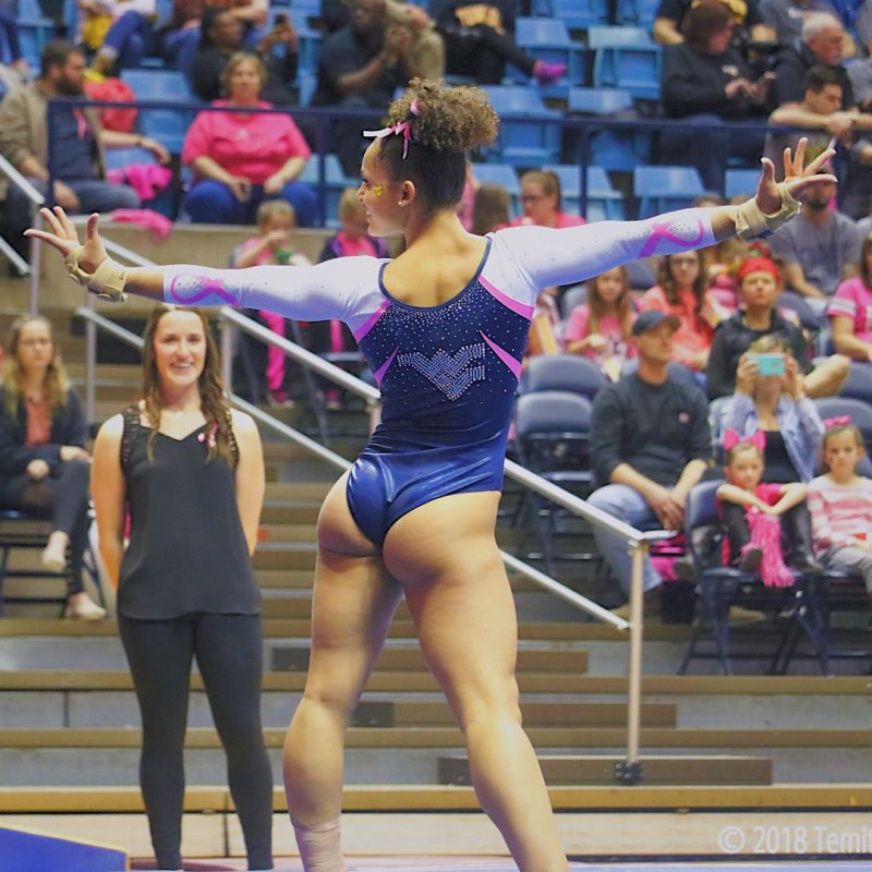 Butt in leggings for yoga