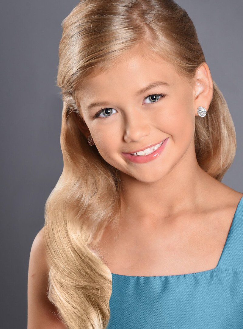 Girls teenagers beauty contest