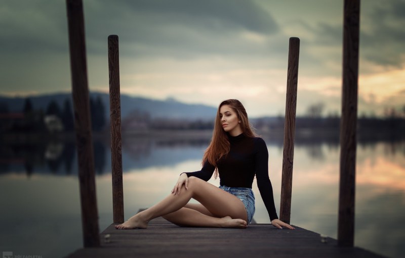 Photo shoot on the bridge girl