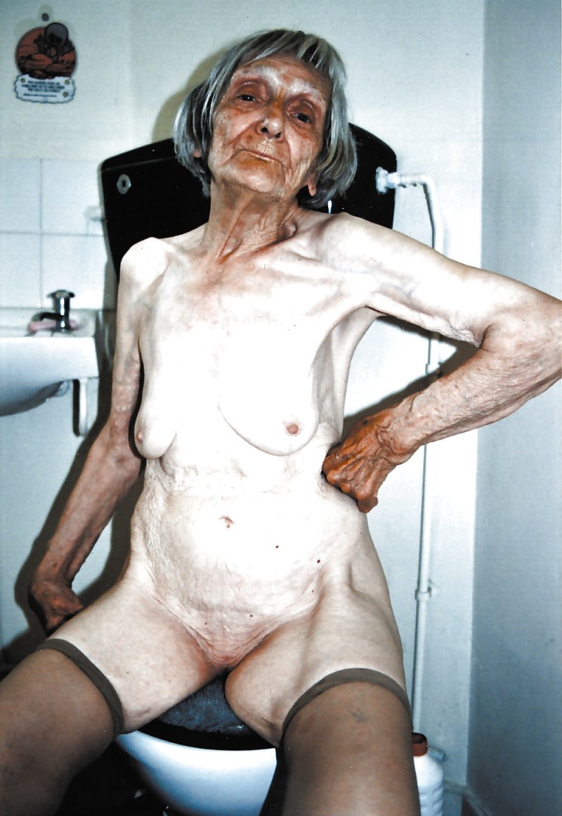 Old grandmothers without panties