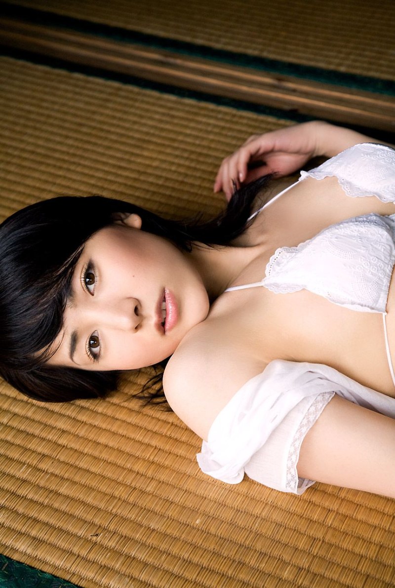 Beautiful naked Japanese girls