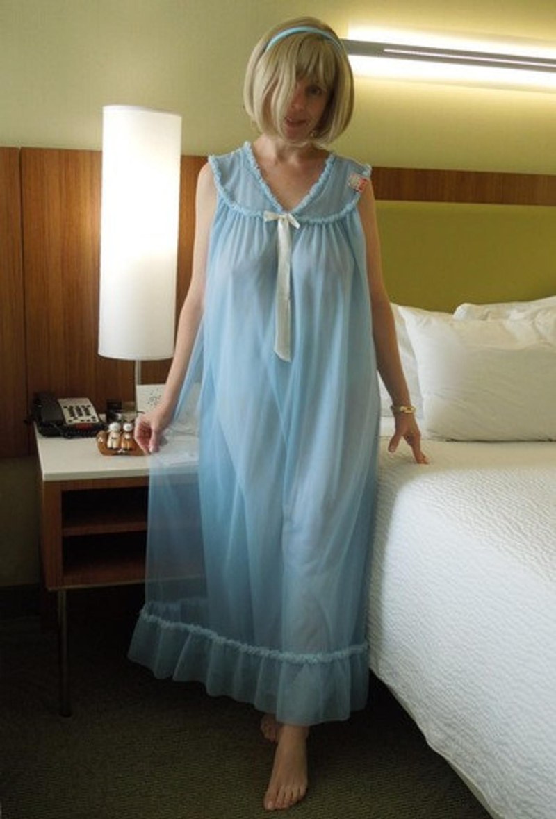 Adult women without cowards in transport