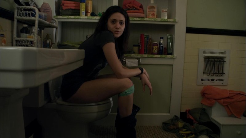 Fiona Gallagher legs