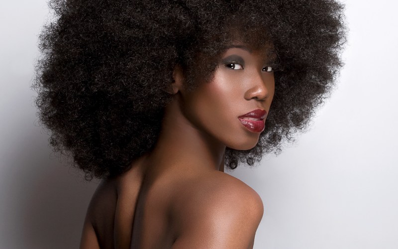 Naked women with Afro hairstyle