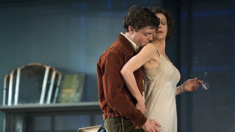 Thomas and Grace bed scene