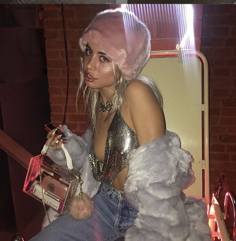 Anya Mikheeva Hofmanita 2021