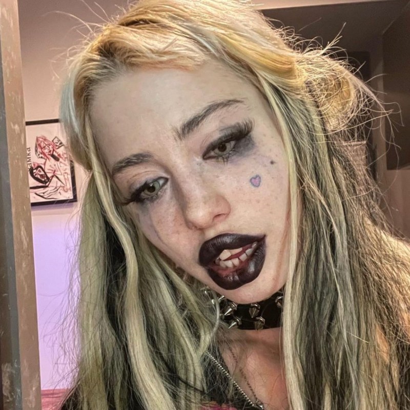 Anna Mikheeva Hofmannita