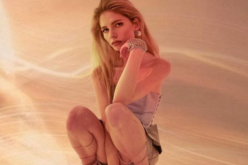 Anya Mikheeva Hofmanita