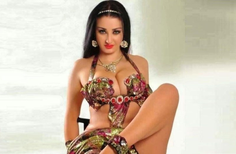 Armenian dancer Safinaz