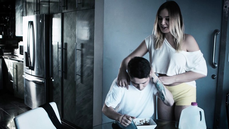 The girl breaks off at the party