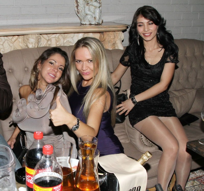 Pizza Delivery Girl pleasured by Kinky Lesbian Couple Jp