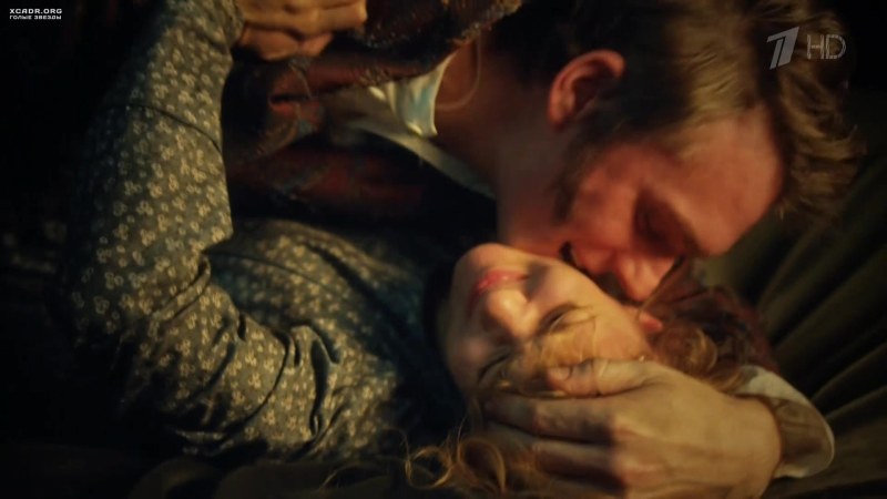 Photo shoot Girl in the cliffs of nude