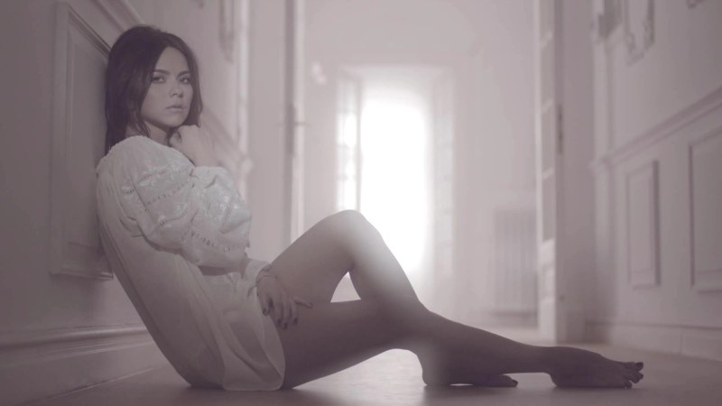 Bloom Inna Dark Room