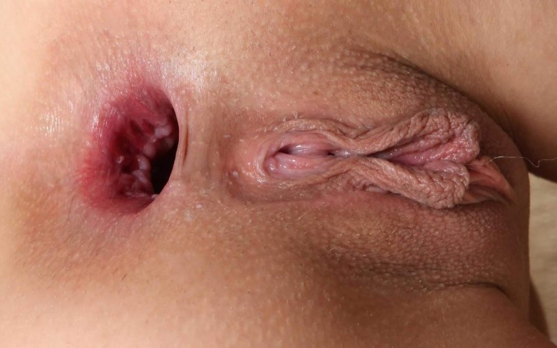 Cum in the vagina of a mature
