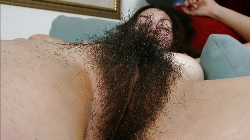 Oral Sex of Older Women with Unshaven Pubes