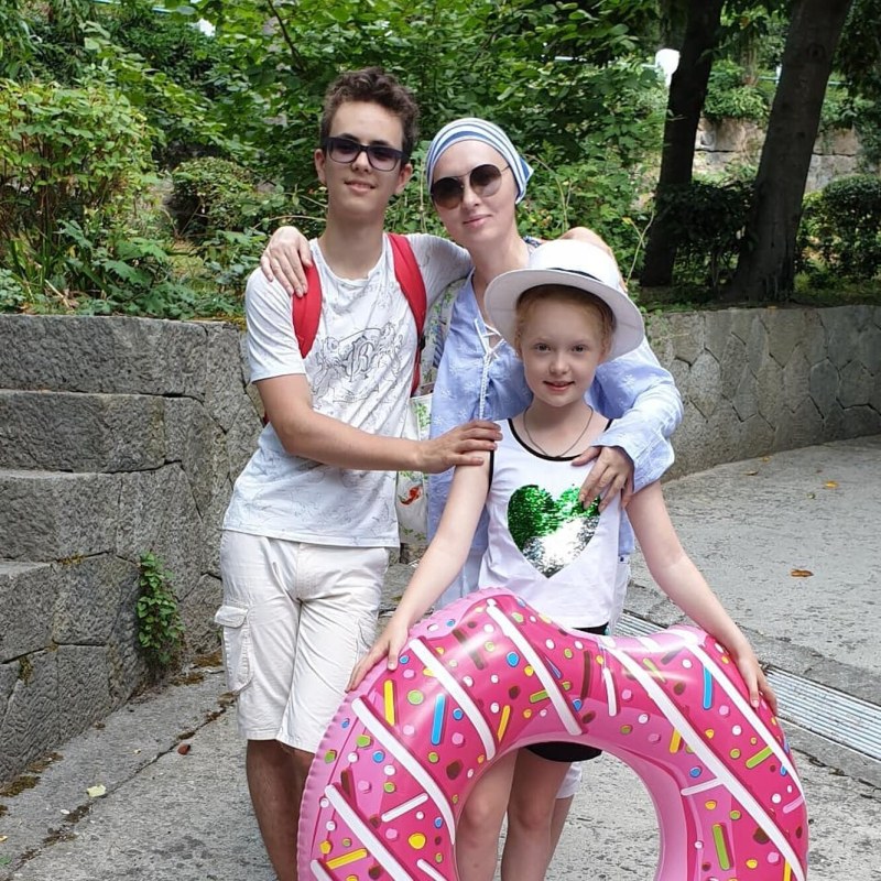 Olga Lomonosova Night sisters