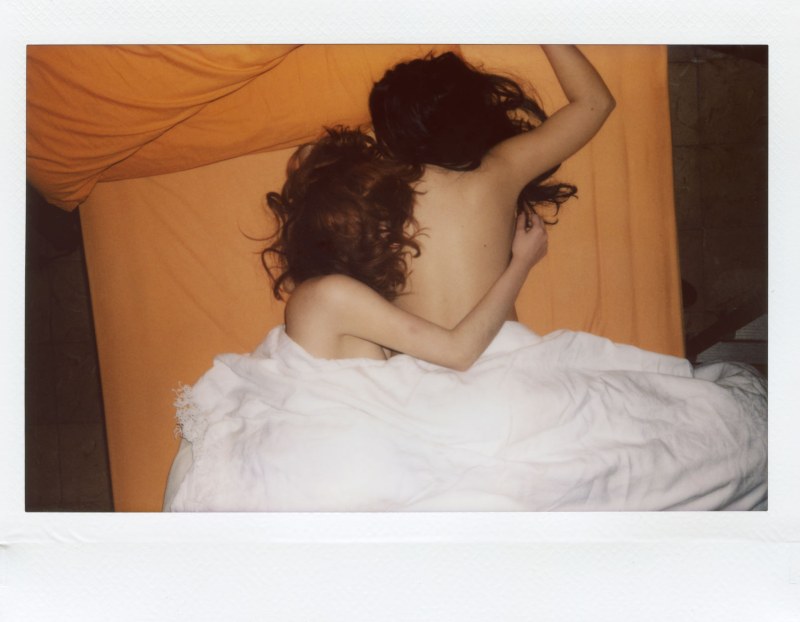 Naked woman to sleep with a dark room