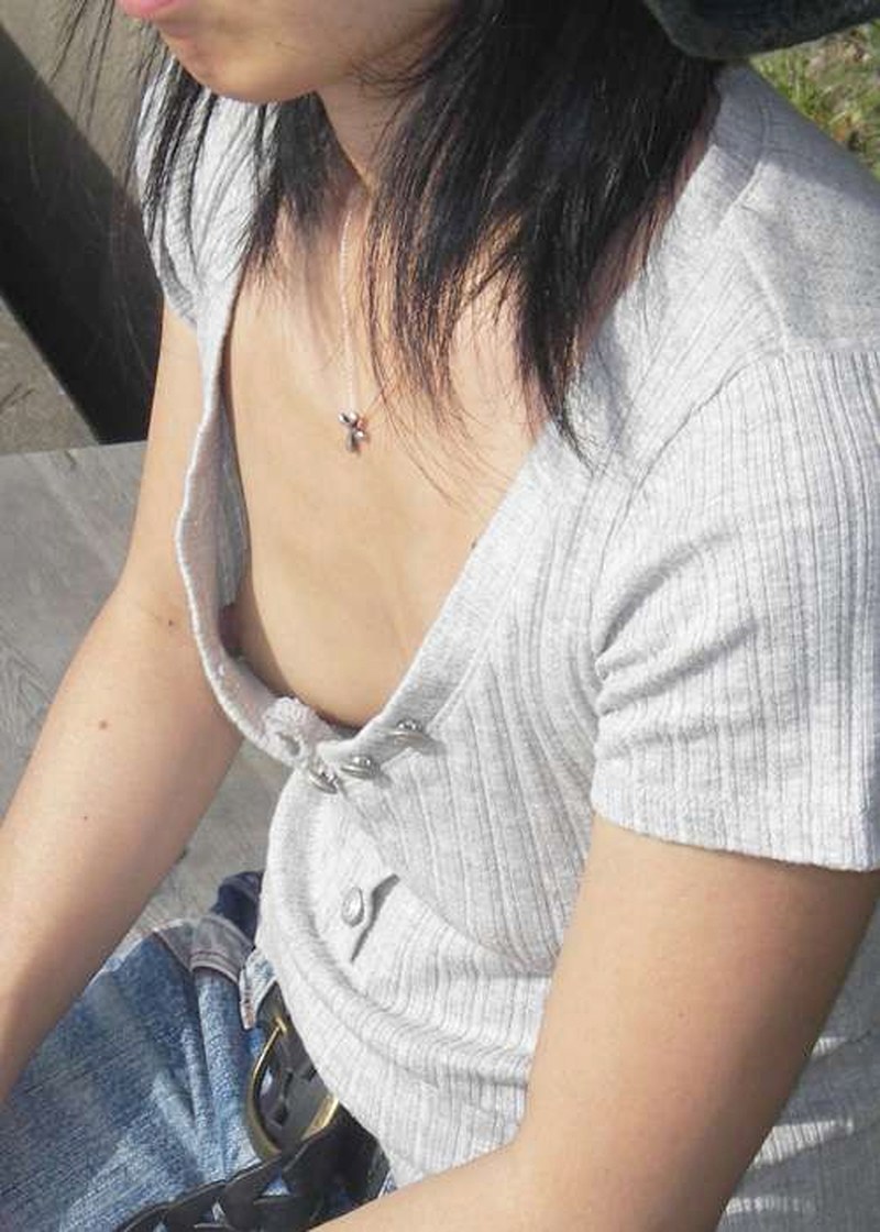 BBW Granny huge nipples under a T -shirt