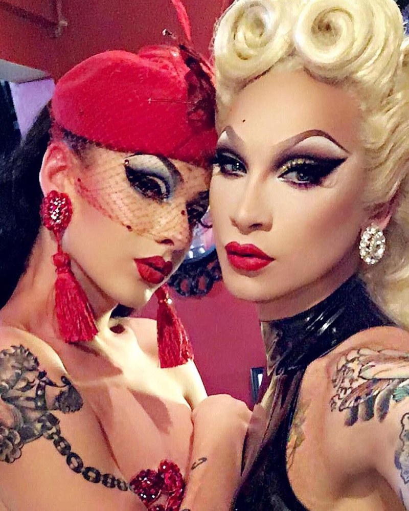 Violet of the bow of a corset