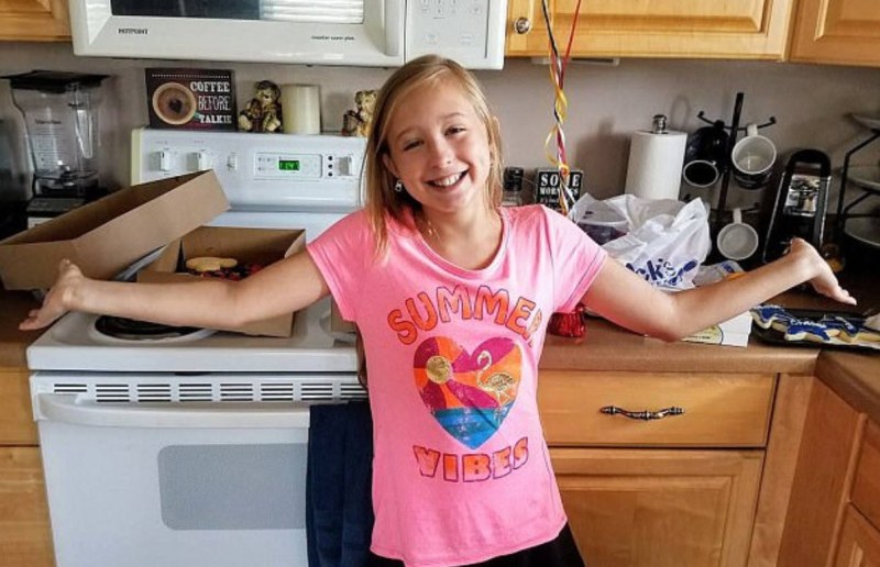 Passionate kisses in bed