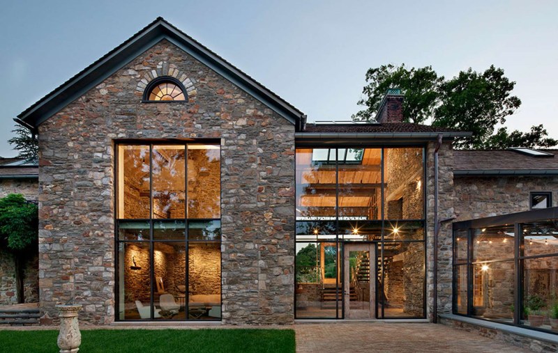 House in the style of brutalism exterior