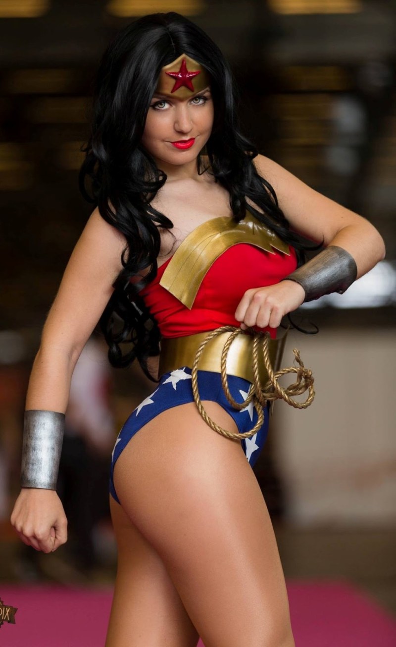 Miracle woman cosplay sexy