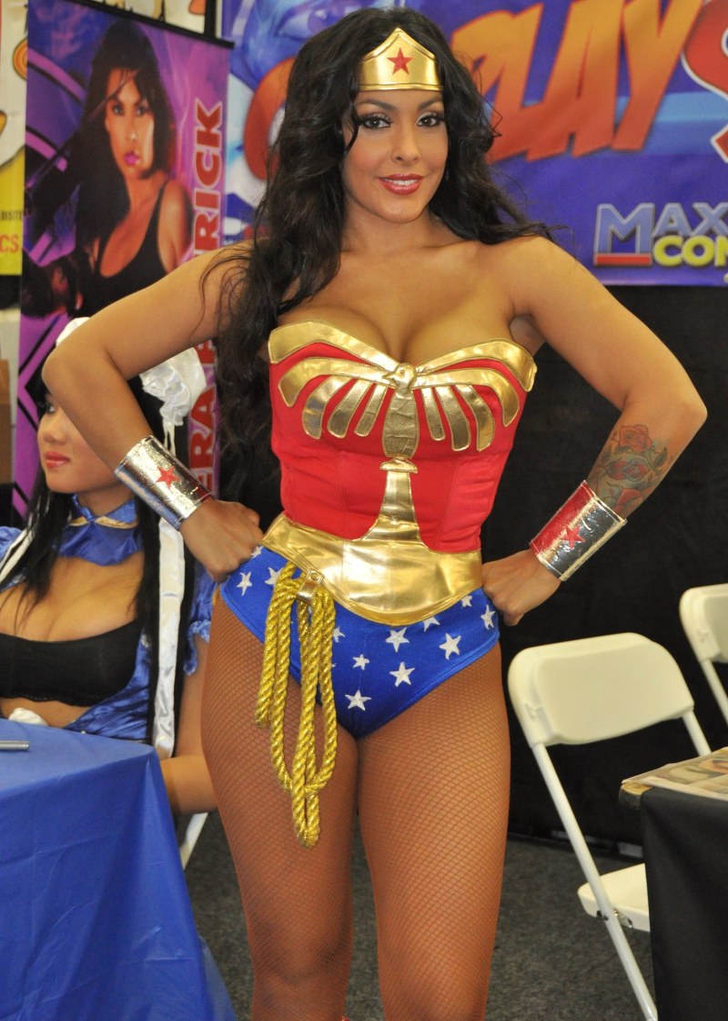 Miracle woman cosplay cowards