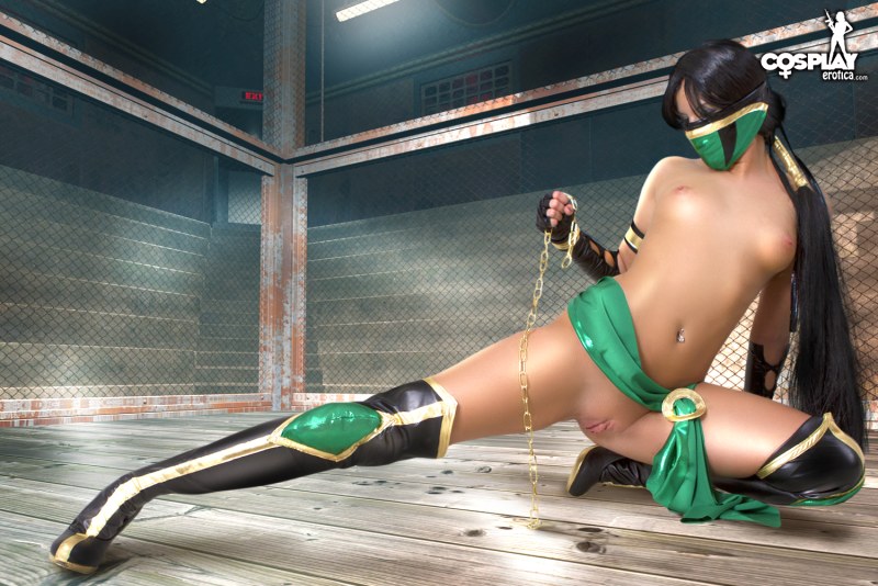 Naked cosplay Mortal Combat