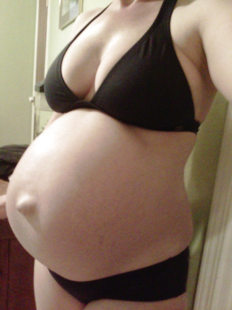 My 26 Weeks Pregnant Belly