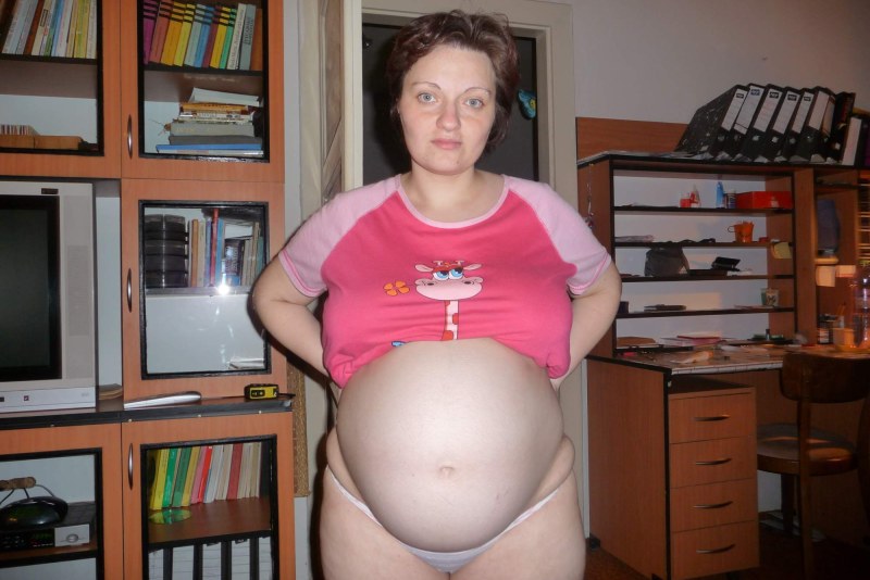 Naked mature pregnant women