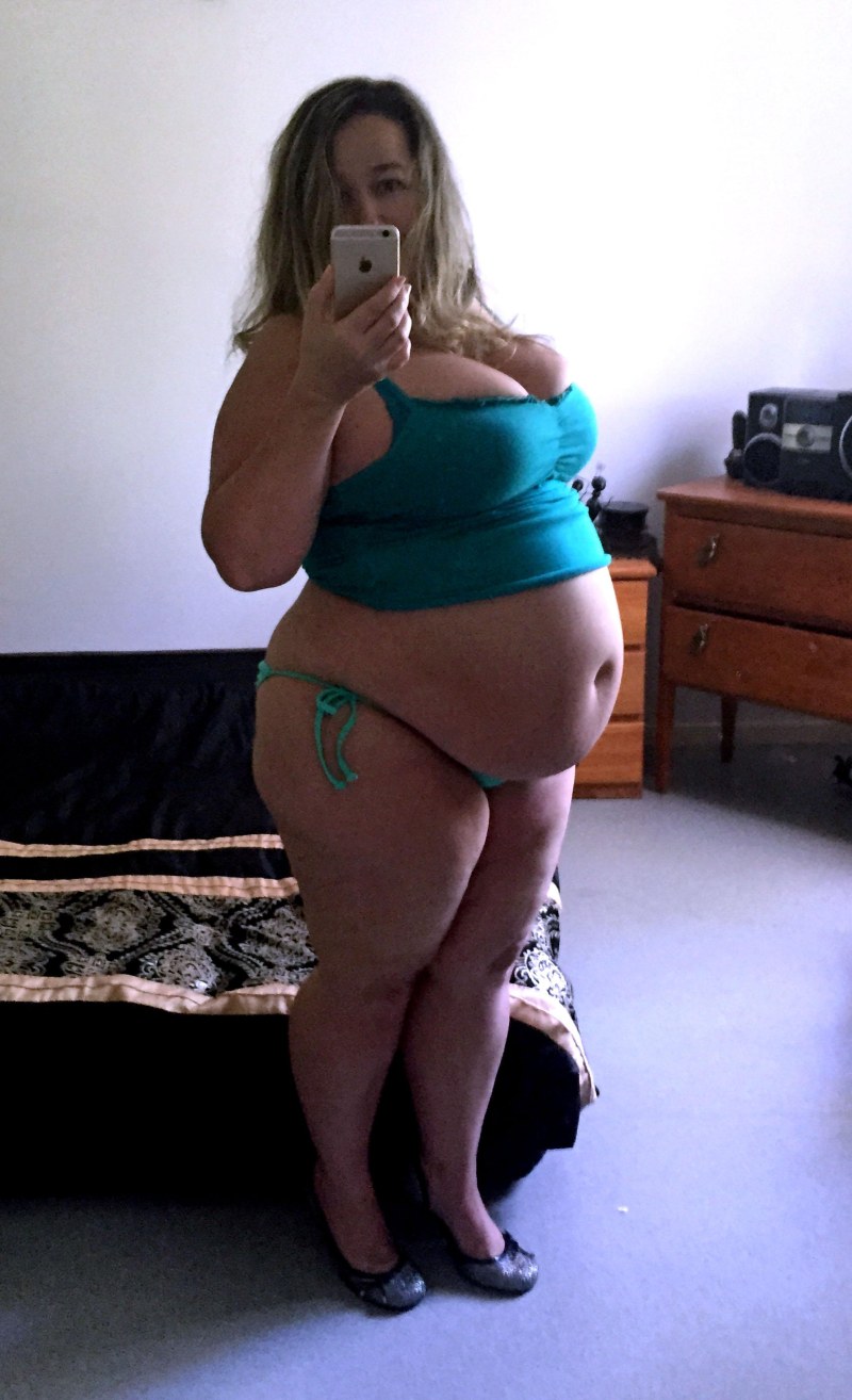 Hannah Polites, pregnant