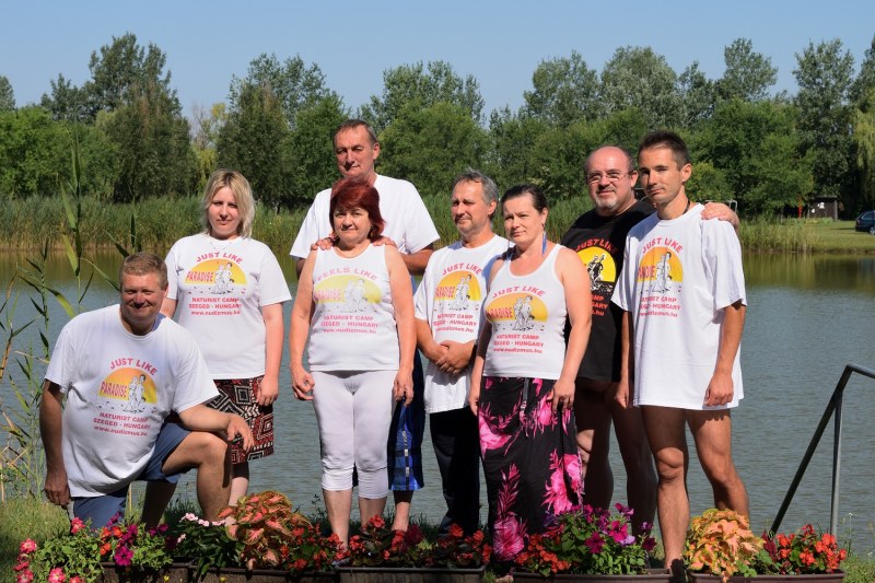 Familia nudista New 2021