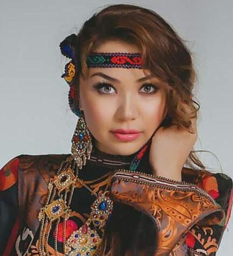 Takhmina singer Tajikistan