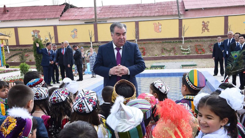 Emomali Rahmon in kindergarten
