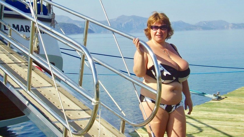 Milfs with beautiful legs