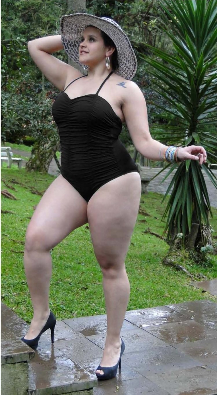 BBW Wide Hips Pear Russian women in nature