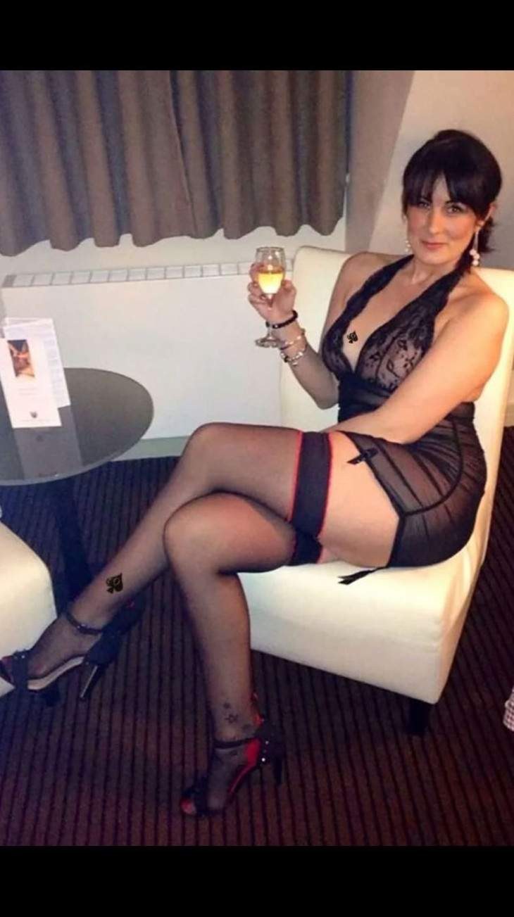 Mature mothers in stockings Private